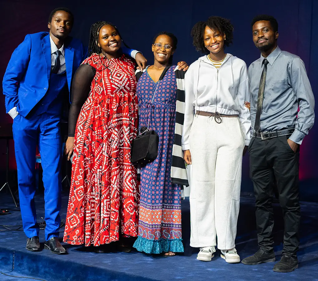 youth-ministry-bg1-4